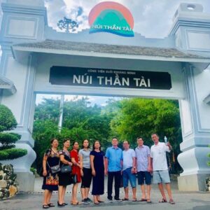 Tour núi Thần Tài