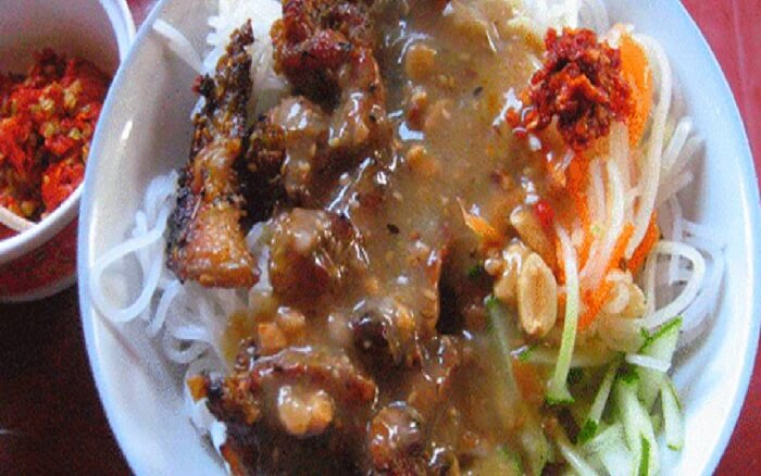 quán bún thịt nướng Hội An