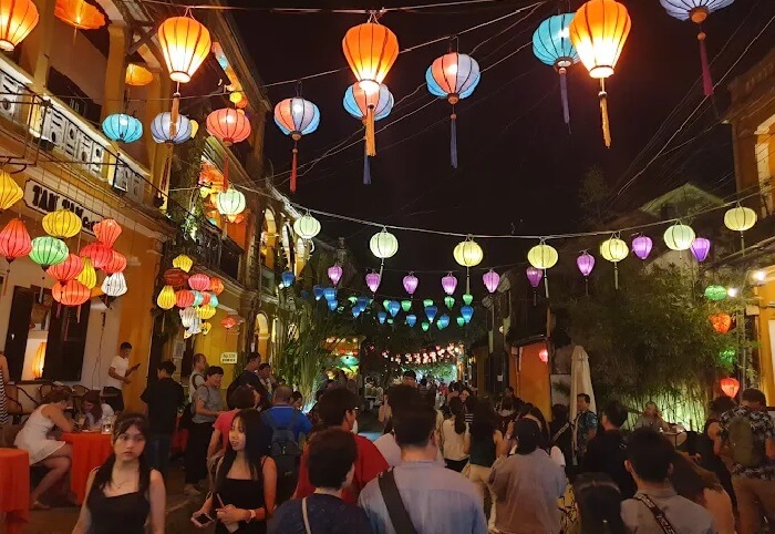 Chợ đêm Hội An