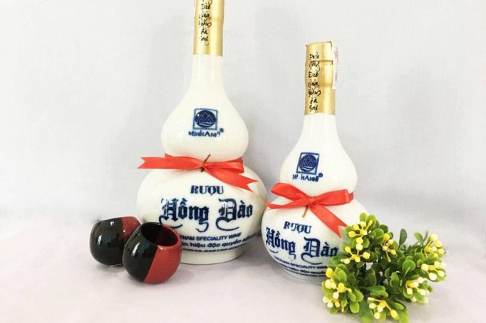 Rượu Hồng Đào Quảng Nam